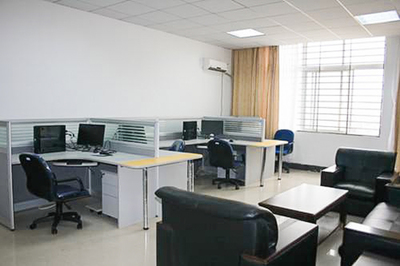 3-305A職業(yè)生涯規(guī)劃實(shí)驗(yàn)室 計(jì)算機(jī)軟件及輔助設(shè)備賦能學(xué)生職業(yè)發(fā)展